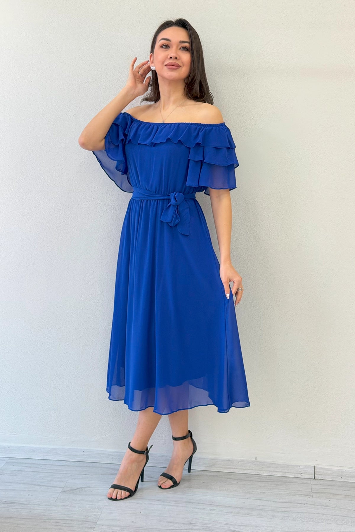 Saks Mavi Volanlı Madonna Yaka Büyük Beden Şifon Elbise