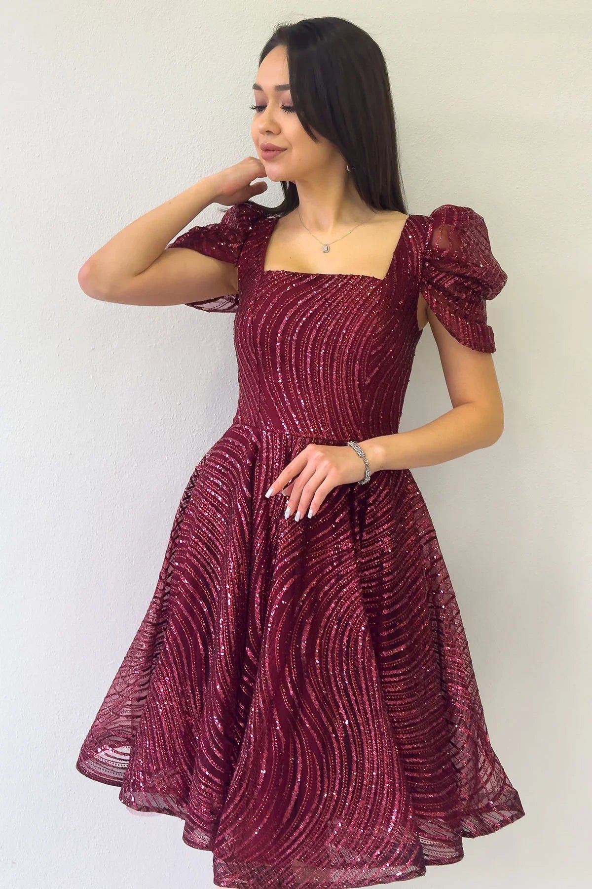 Bordo Volanlı Kare Yaka Karpuz Kol Kloş Abiye Elbise