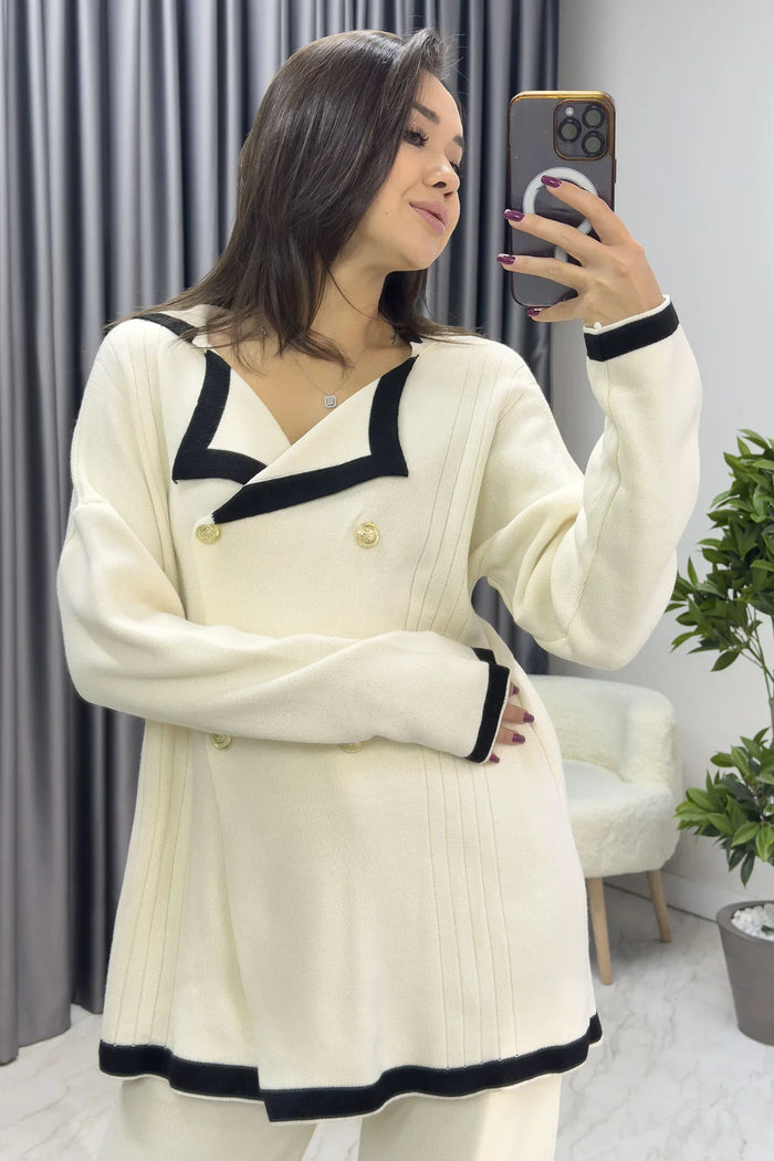 Kadın Siyah Şeritli Beyaz Pantolon Hırka Triko Takım