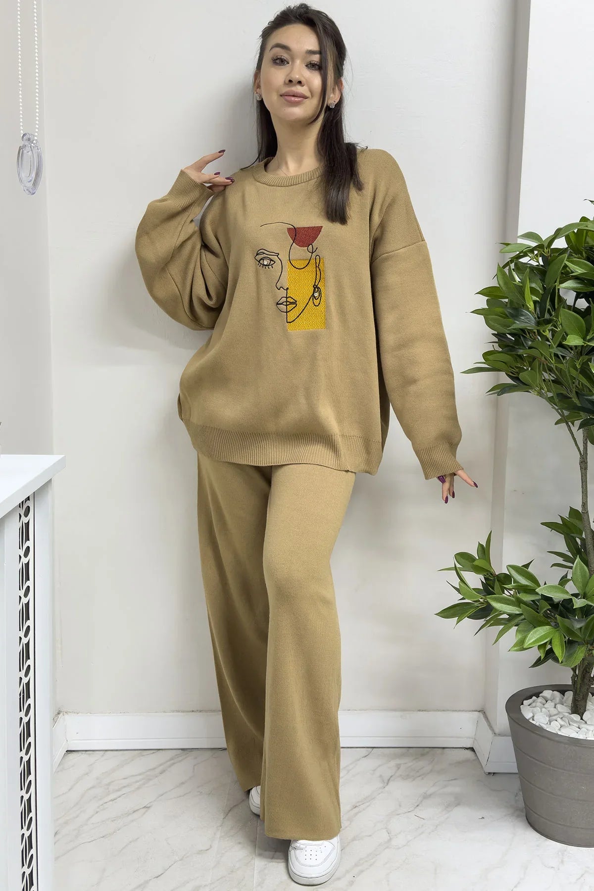 Kadın Taba Yüz Desen Nakışlı Triko İkili Takım