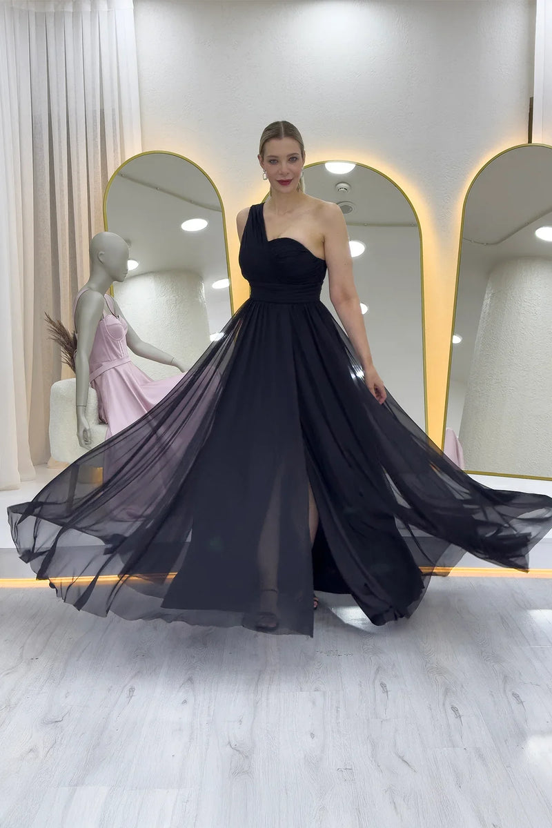 Siyah Tek Omuz Piliseli Kloş Abiye Elbise