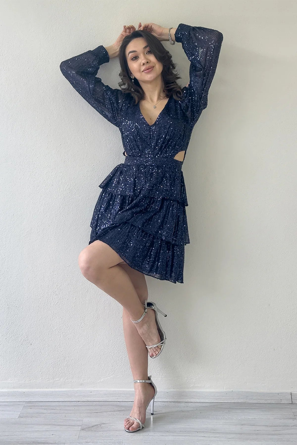 Lacivert Pul Payet Sırt Dekolteli Mini After Abiye Elbise