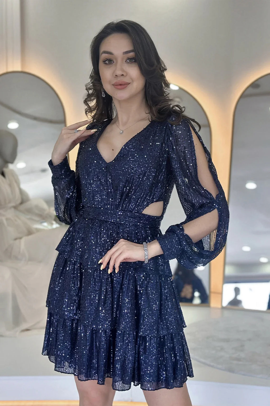Lacivert Pul Payet Sırt Dekolteli Mini After Abiye Elbise