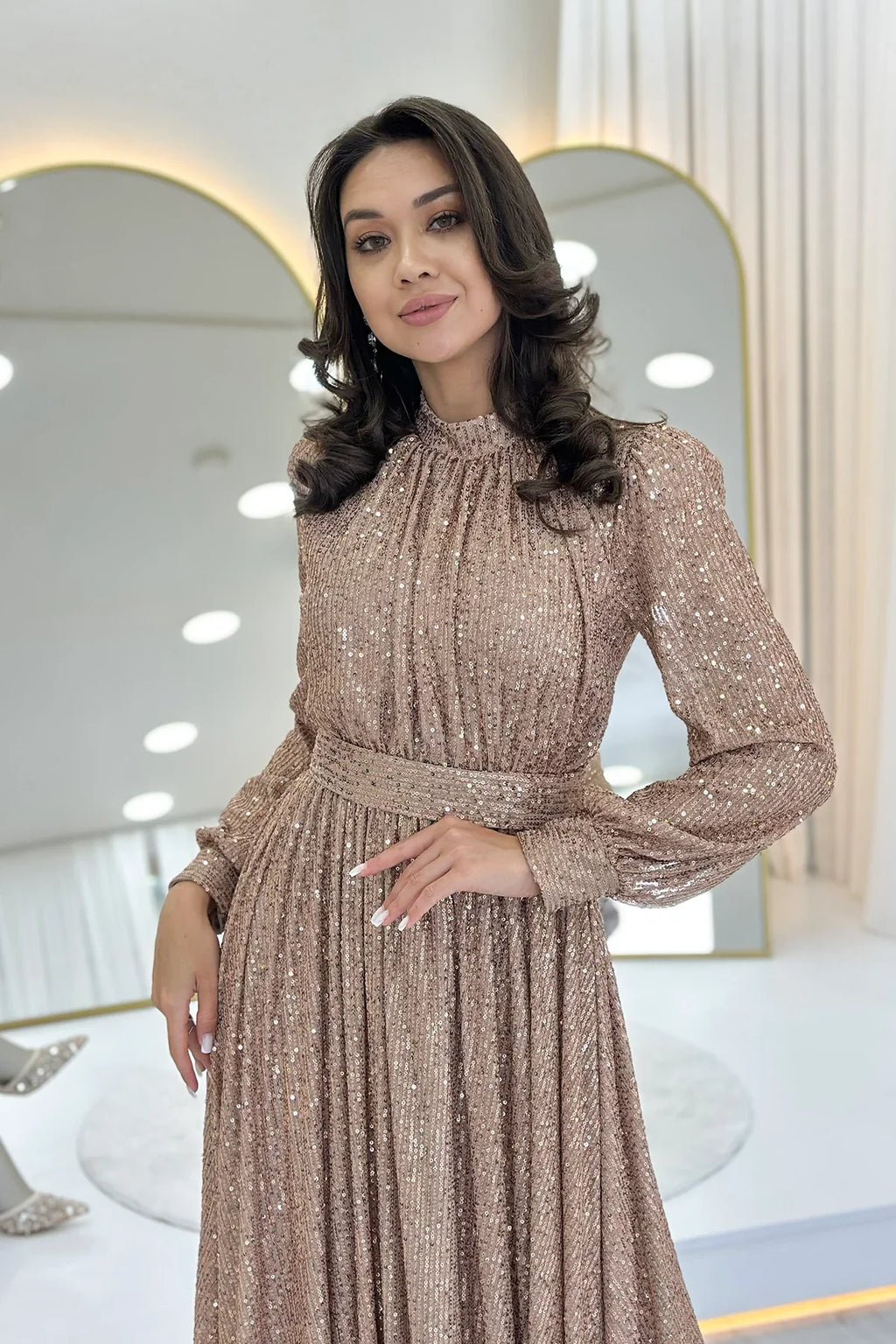 Krem Pul Payet Büzgü Detay Maxi Abiye Elbise