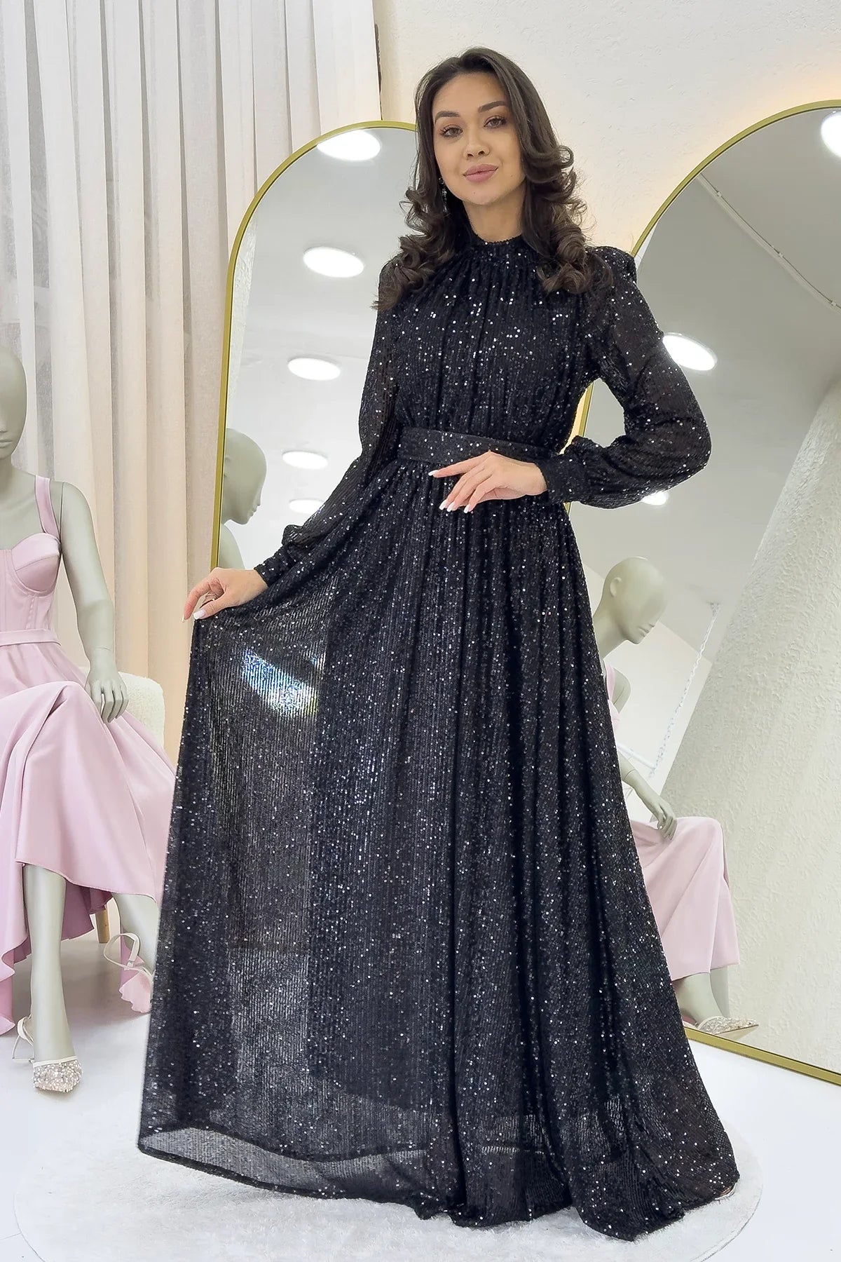 Siyah Pul Payet Büzgü Detay Maxi Abiye Elbise
