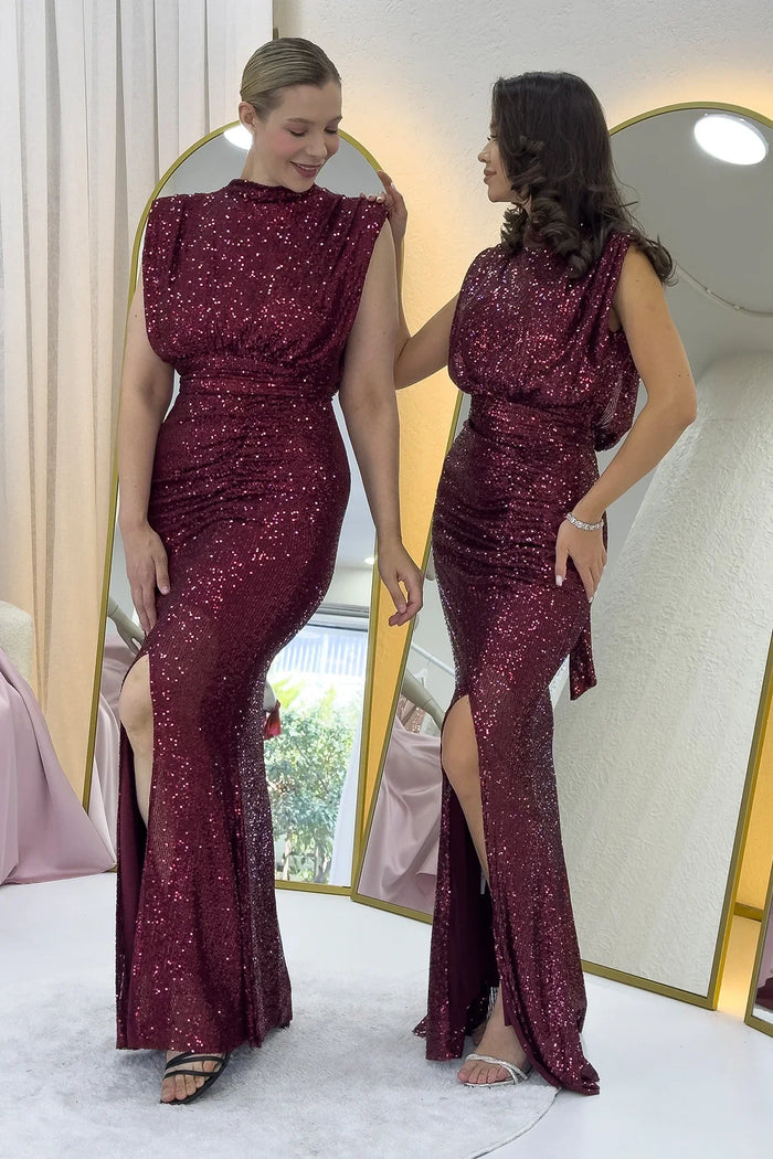 Kadın Bordo Dik Yaka Kuşak Detay Yırtmaçlı Pul Payet Abiye Elbise