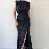 Kadın Siyah Dik Yaka Kuşak Detay Yırtmaçlı Pul Payet Abiye Elbise