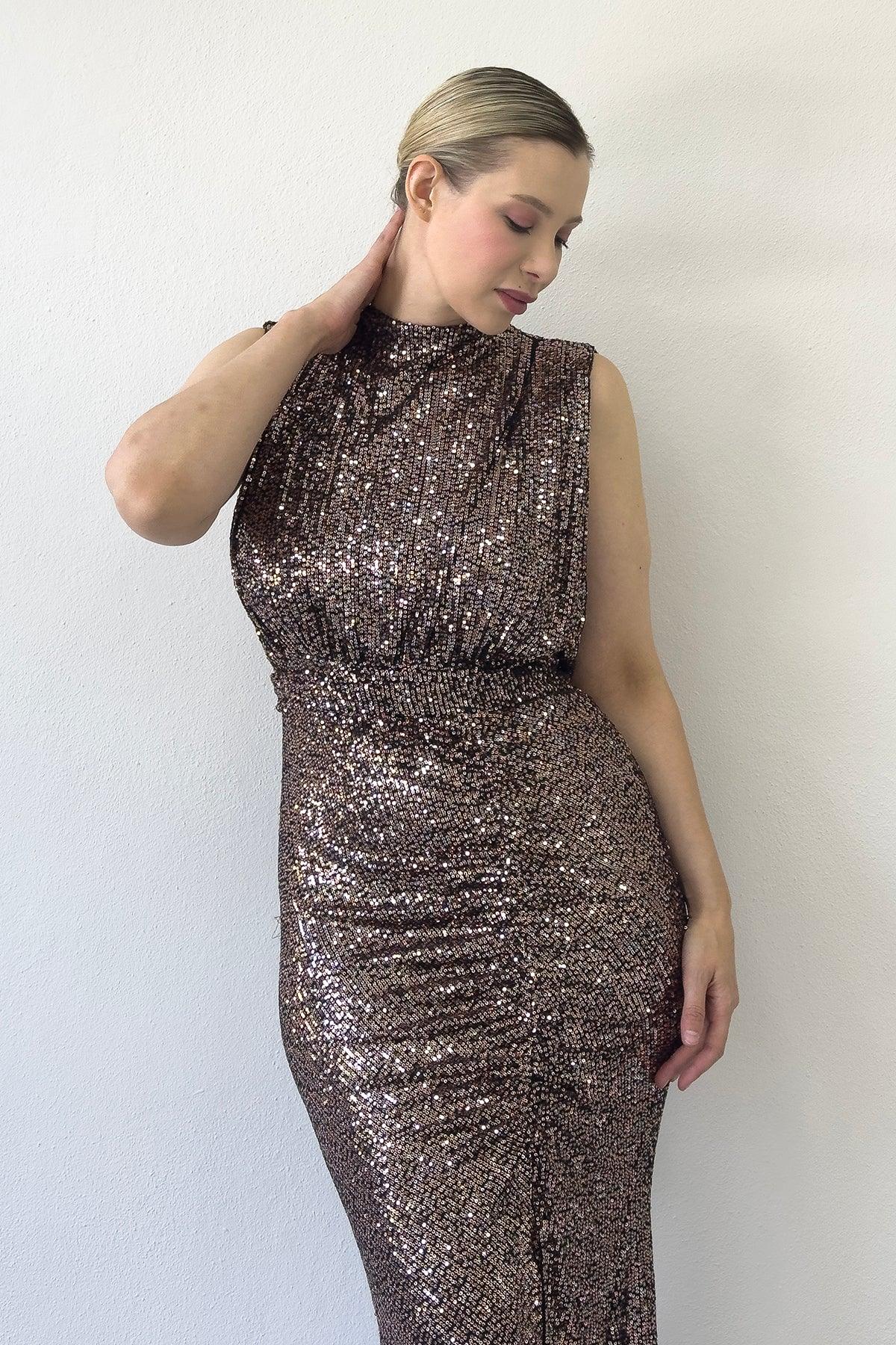 Kadın Vizon Dik Yaka Kuşak Detay Yırtmaçlı Pul Payet Abiye Elbise