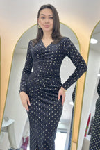 Kadın Siyah Gold Desenli Drapeli Kadife Midi Boy Kalem Elbise