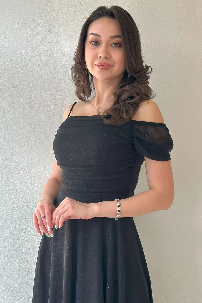 Kadın Siyah Midi Boy Kloş Askılı Düşük Omuz Abiye Elbise