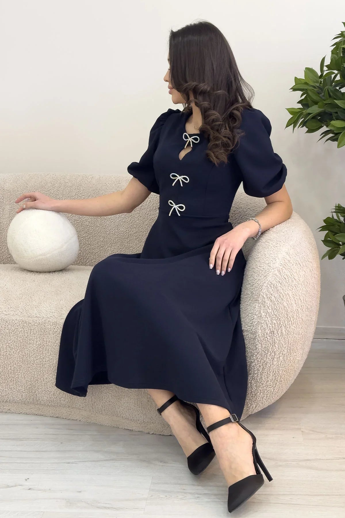 Kadın Lacivert Fiyonk Detay Midi Kısa Kol Elbise
