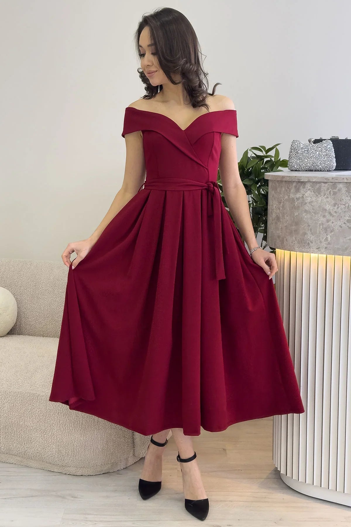 Kadın Bordo Kalp Yaka Kuşaklı Midi Boy Elbise