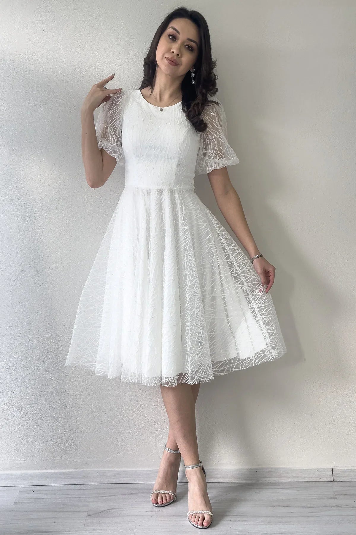 Beyaz Balon Kol Simli Kloş Midi Boy Abiye Elbise