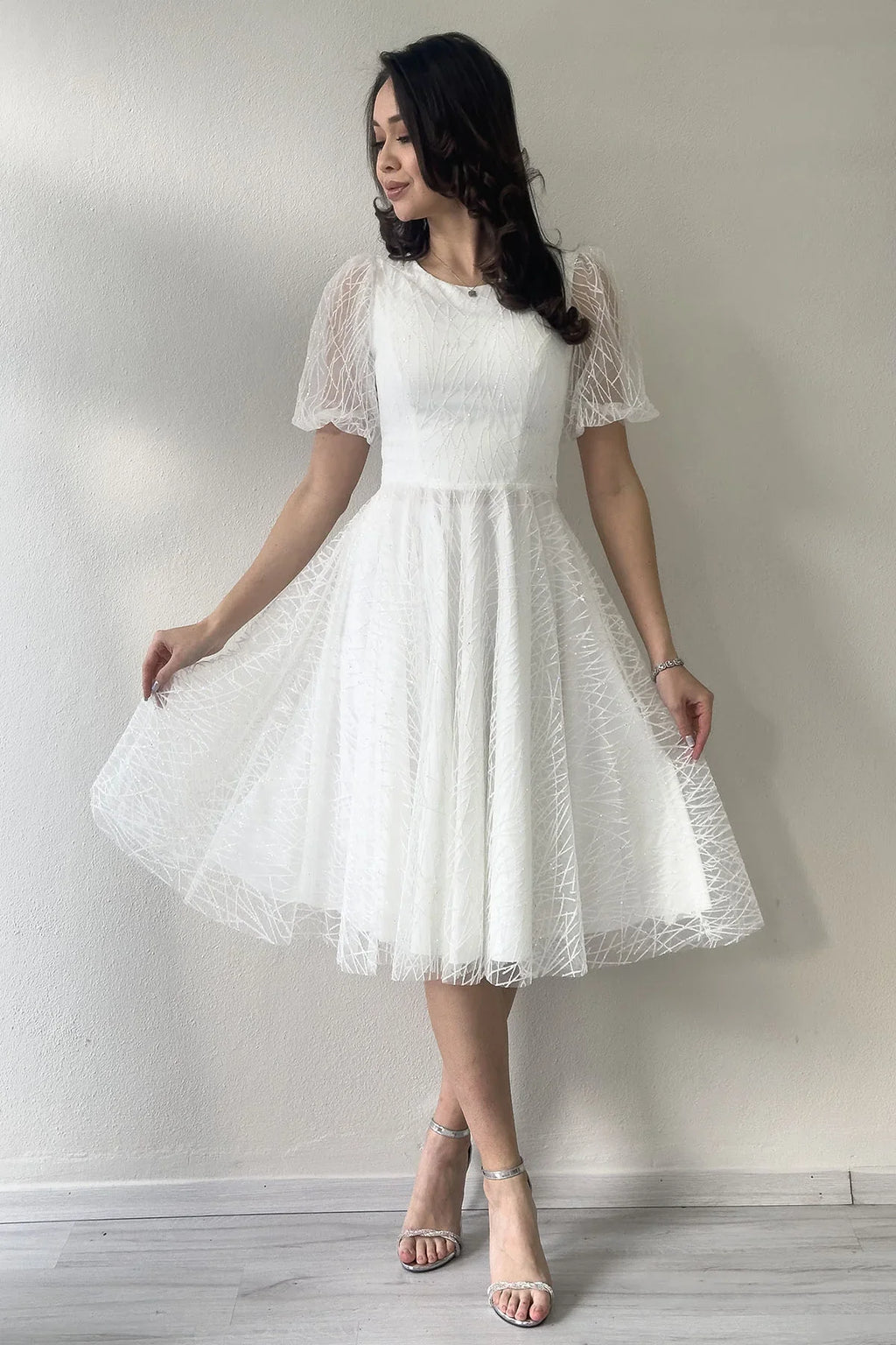 Beyaz Balon Kol Simli Kloş Midi Boy Abiye Elbise