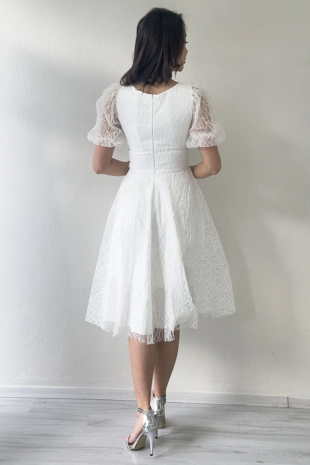 Beyaz Balon Kol Simli Kloş Midi Boy Abiye Elbise