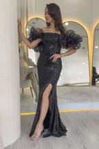 Siyah Straplez Pul Payet Yırtmaçlı Tül Kol Detaylı Abiye Elbise