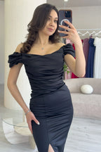 Siyah Düşük Omuz Saten Drapeli Yırtmaçlı Midi Boy Abiye Elbise