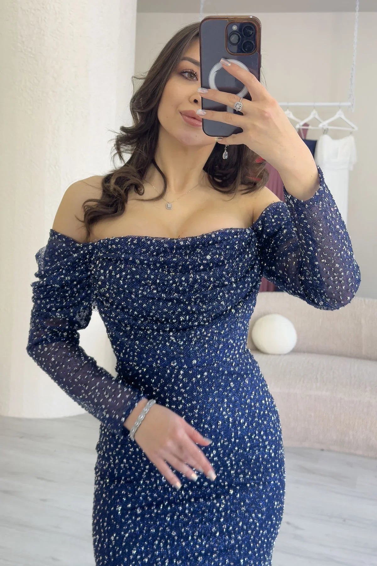 Lacivert Kayık Yaka Taş İşlemeli Uzun Kol Balık Abiye Elbise