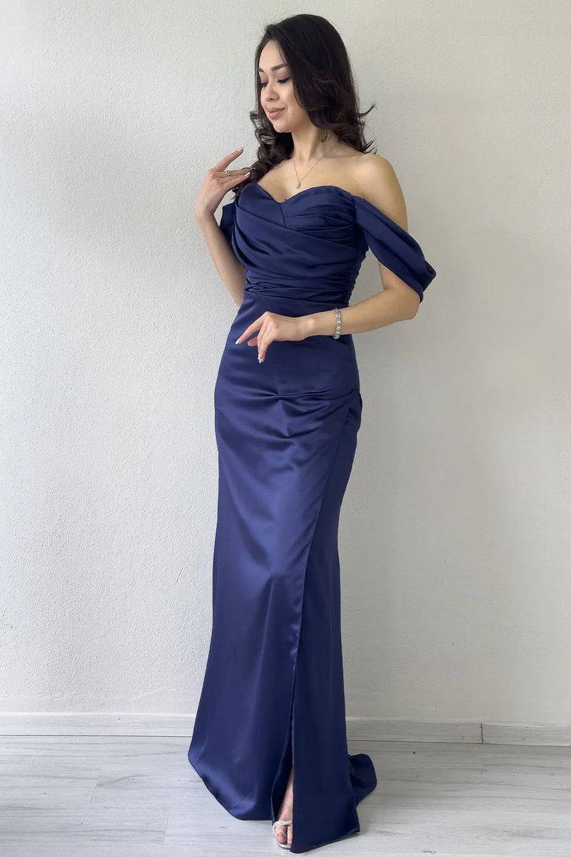 Lacivert Sırt Dekolteli Düşük Omuz Drapeli Yırtmaçlı Saten Abiye Elbise