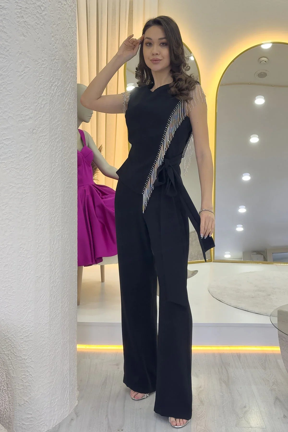 Kadın Siyah Yan Bağlamalı Sıfır Kol Taş Detay Tulum