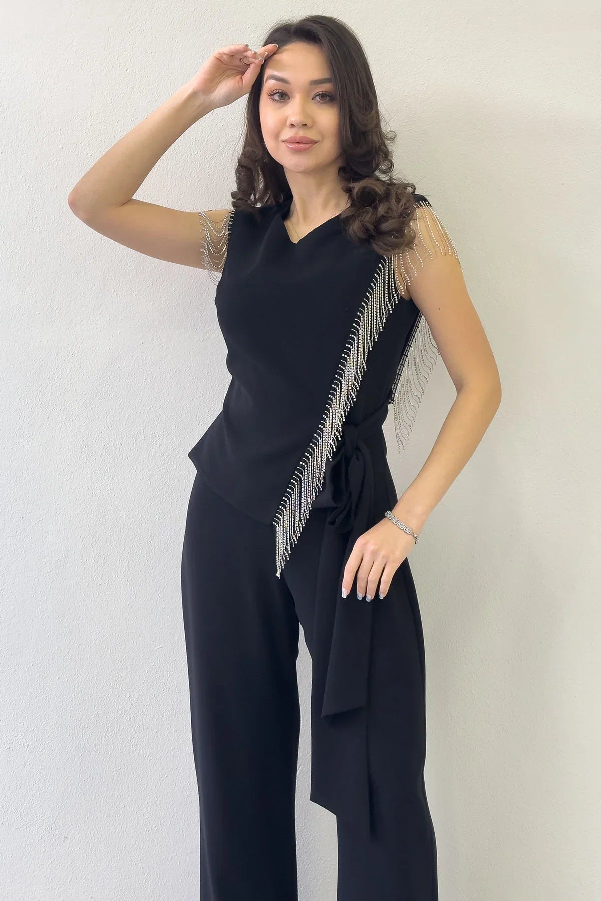 Kadın Siyah Yan Bağlamalı Sıfır Kol Taş Detay Tulum