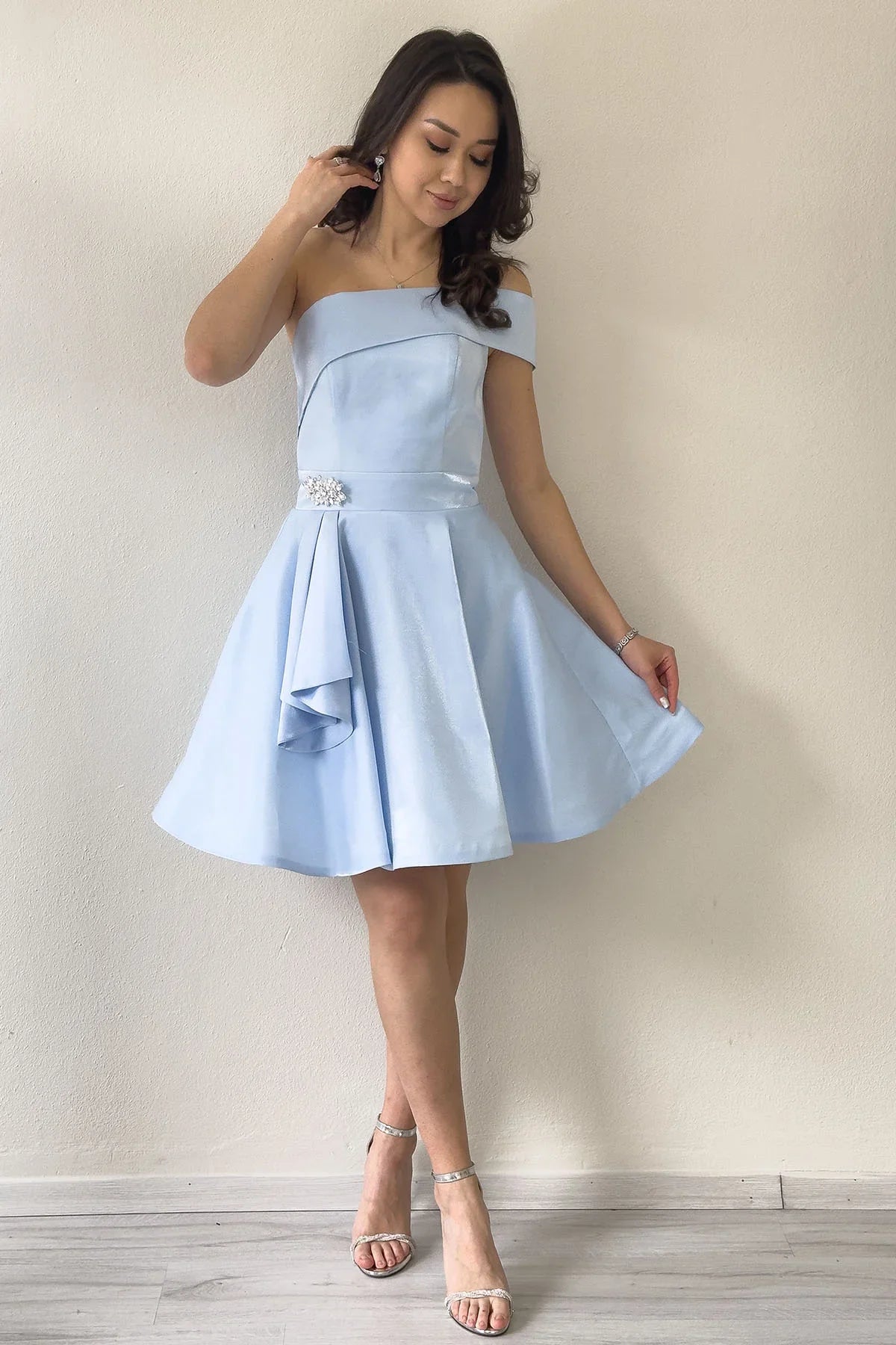 Bebe Mavisi Tek Omuz Taş Detay Mini Kloş Saten Abiye Elbise