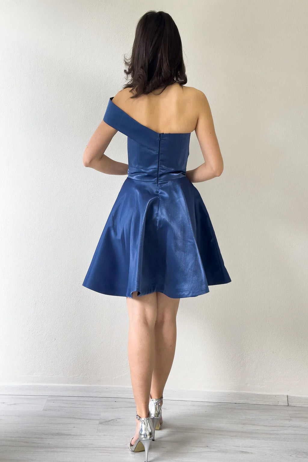 Lacivert Tek Omuz Taş Detay Mini Kloş Saten Abiye Elbise