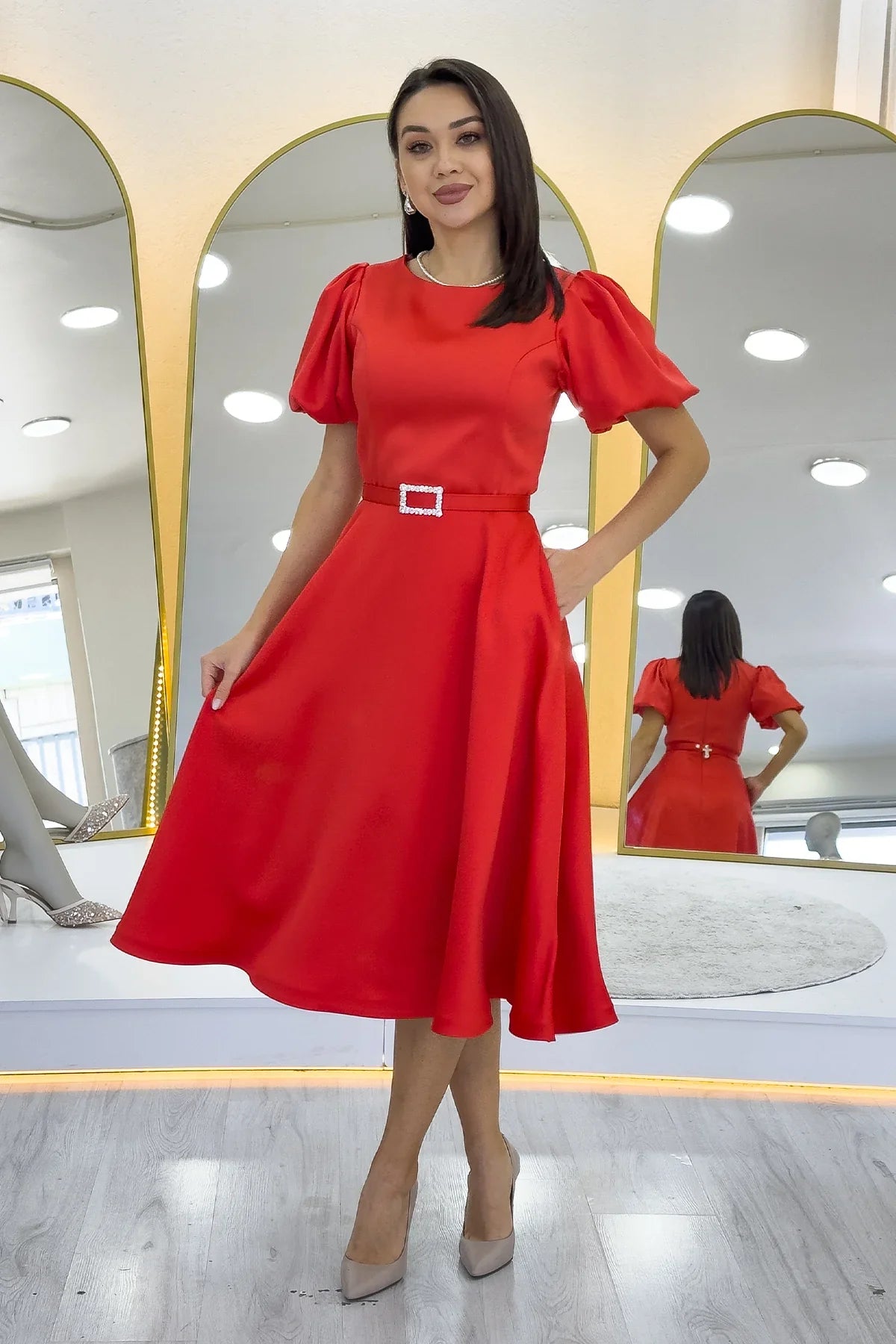 Kadın Kırmızı Balon Kol Taş Kemerli Midi Boy Saten Abiye Elbise