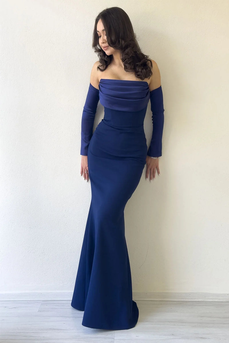 Kadın Lacivert Straplez Kol Aksesuarlı Balık Saten Alya Elbise