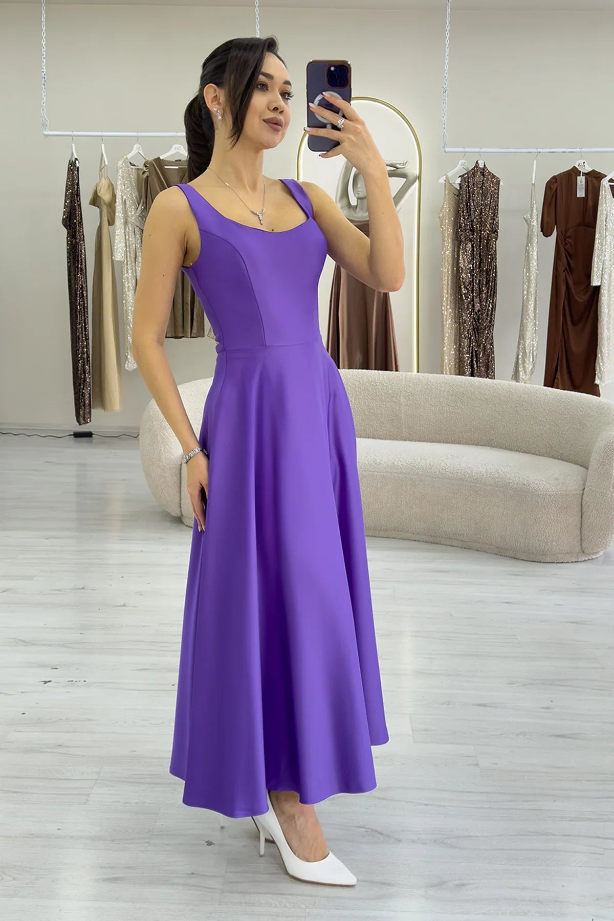 Mor U Yaka Sırt Bağlamalı Midi Boy Saten Elbise