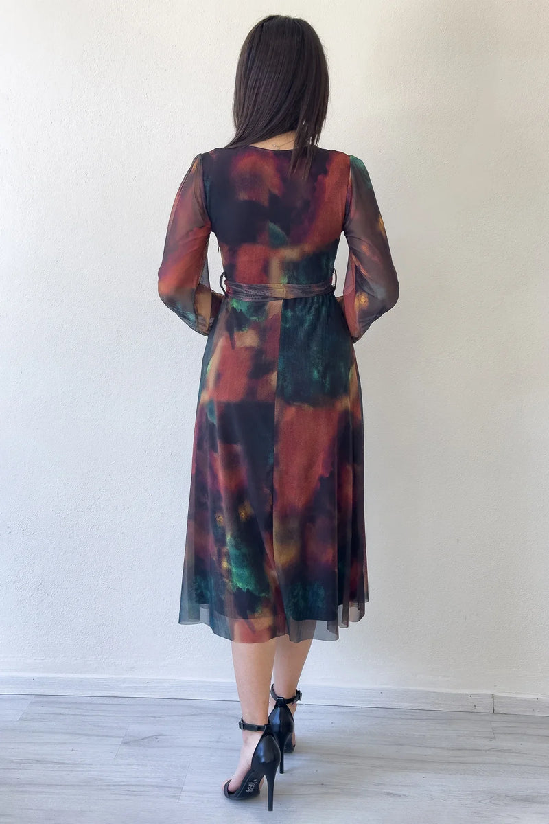 Kadın V yaka Kuşaklı Batik Desen Tül Midi Boy Büyük Beden Abiye Elbise