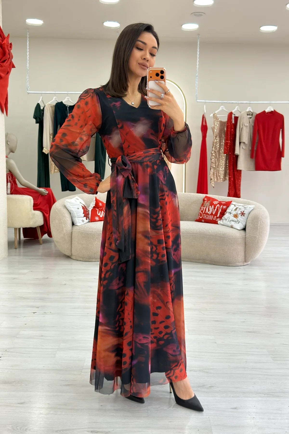 Kadın Kırmızı V yaka Kuşaklı Batik Desen Tül Midi Boy Büyük Beden Elbise 