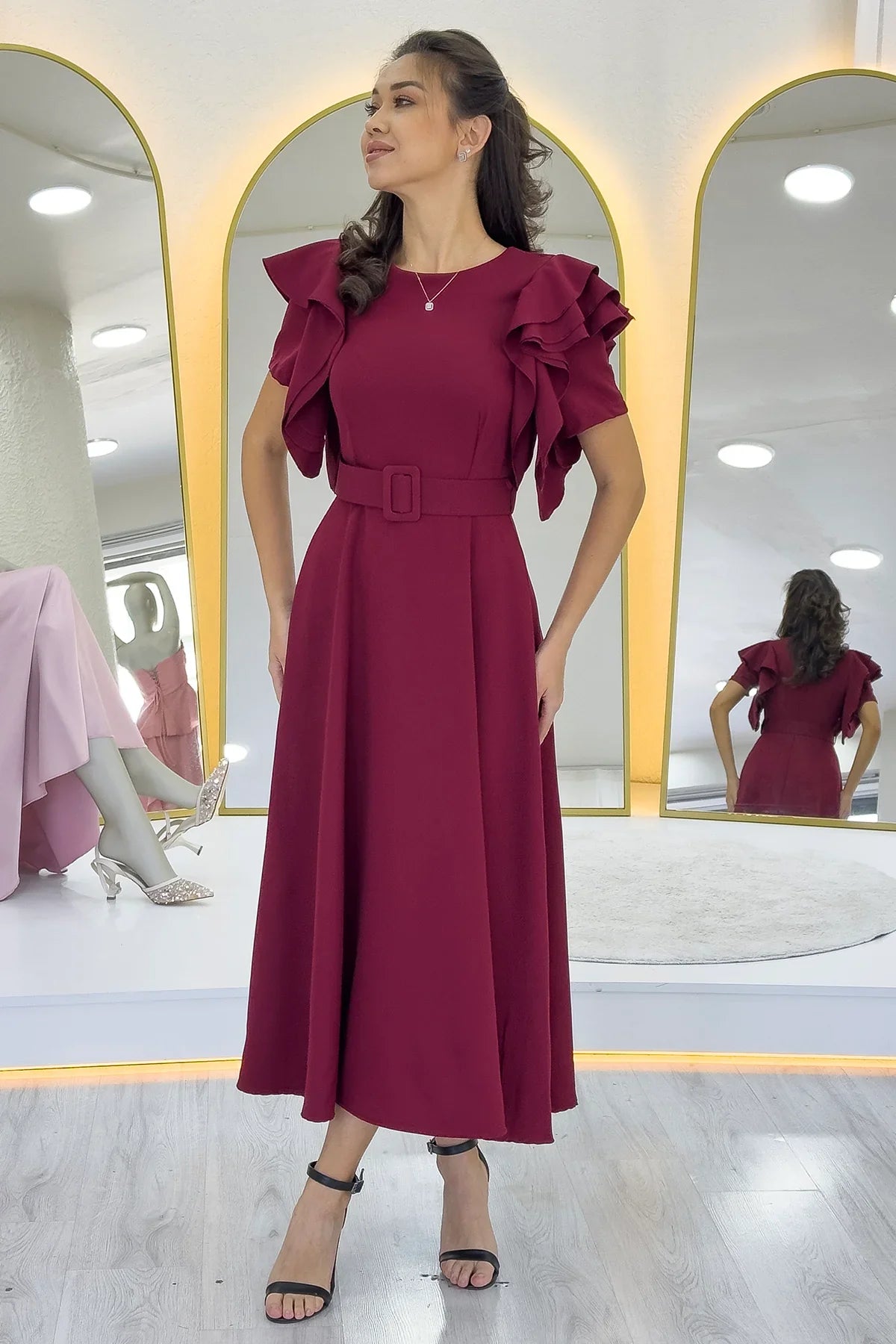 Bordo Omuz Fırfır Detaylı Kemerli Midi Boy Elbise