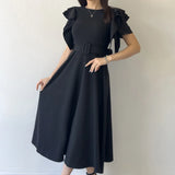 Siyah Omuz Fırfır Detaylı Kemerli Midi Boy Elbise