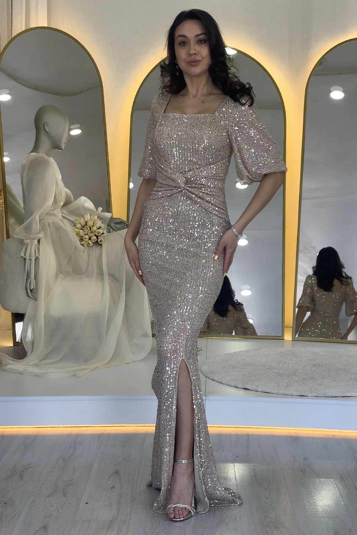 Bej Pul Payet Ön Büzgülü Balon Kol Yırtmaçlı Büyük Beden Abiye Elbise