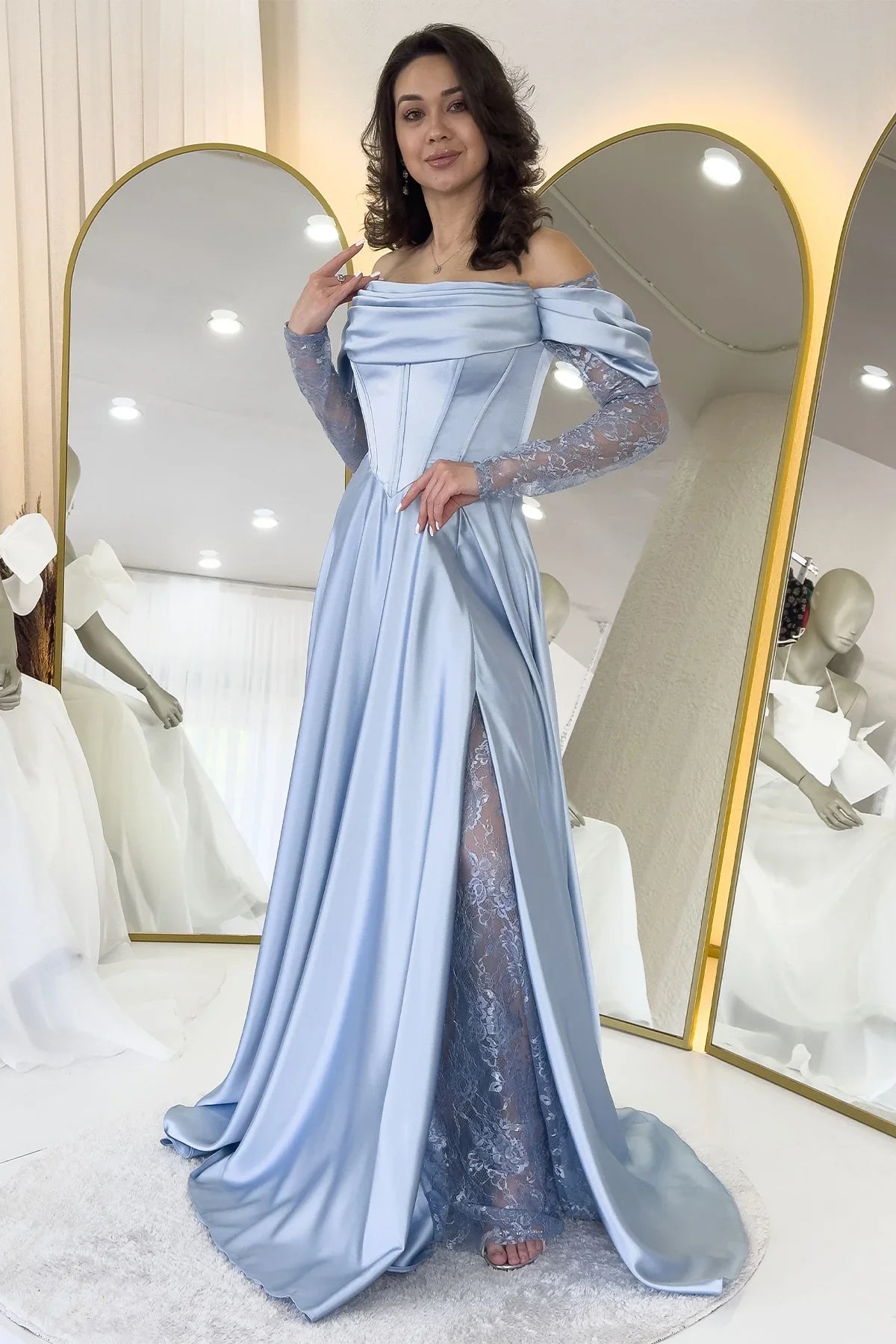 Bebe Mavi Kayık Yaka Dantel Detaylı Düşük Omuz Saten Abiye Elbise