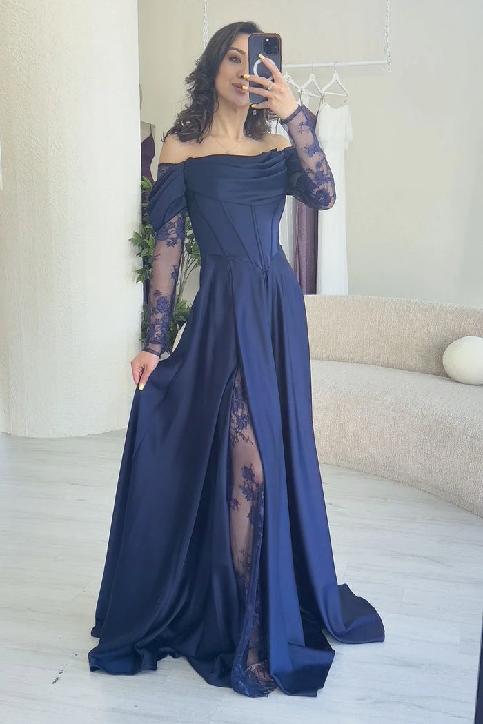 Lacivert Kayık Yaka Dantel Detaylı Düşük Omuz Saten Abiye Elbise