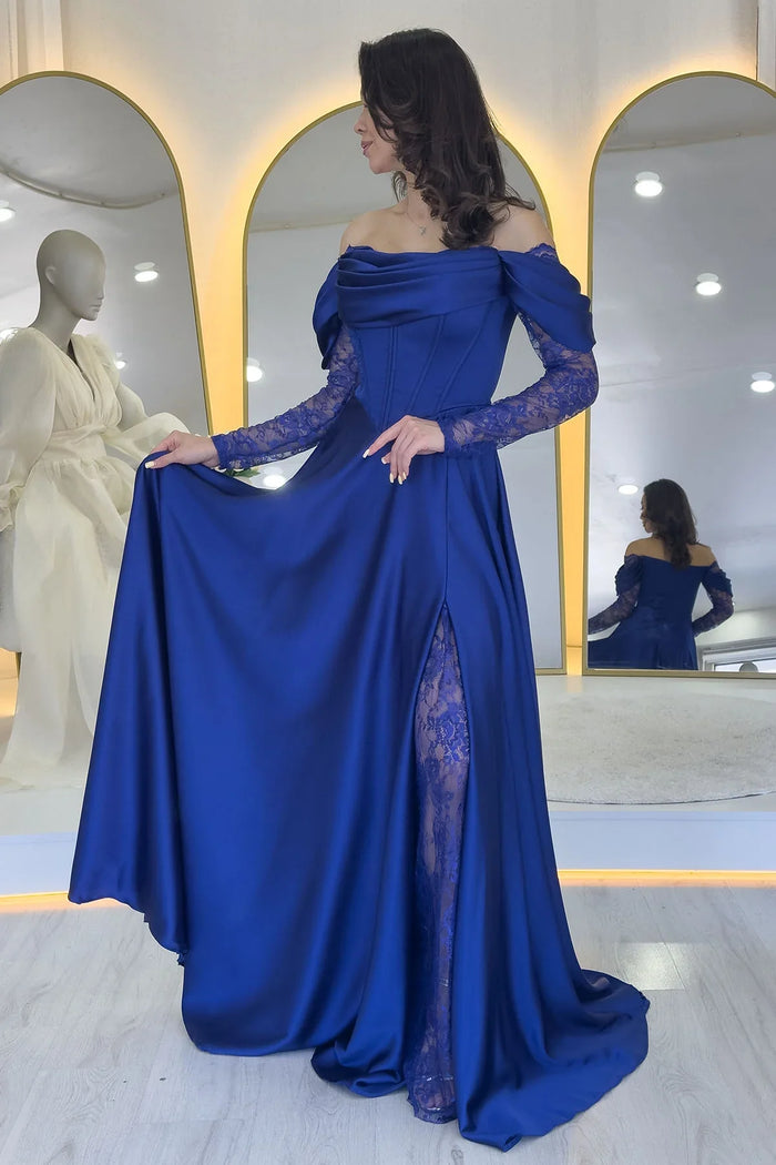 Saks Mavi  Kayık Yaka Dantel Detaylı Düşük Omuz Saten Abiye Elbise