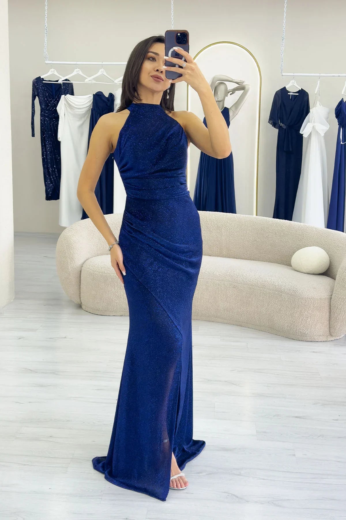 Lacivert Halter Yaka Simli Drapeli Yırtmaçlı Abiye Elbise