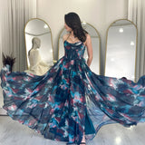 Kadın Petrol Yeşil Batik Desenli Straplez Askılı Sırt Dekolteli Yırtmaçlı Abiye Elbise