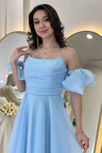 Bebe Mavisi Drapeli Boyundan Bağlamalı Fiyonk Kol Detay Kısa Abiye Elbise 