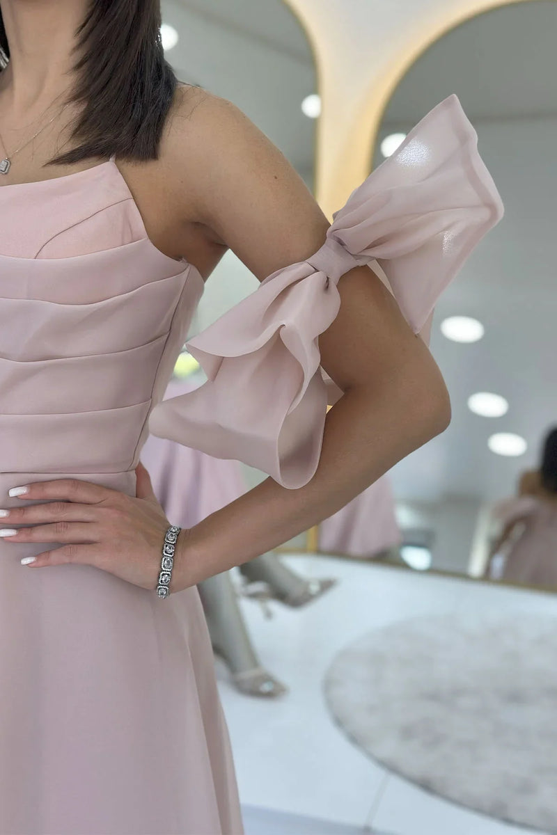 Pudra Drapeli Boyundan Bağlamalı Fiyonk Kol Detay Kısa Abiye Elbise