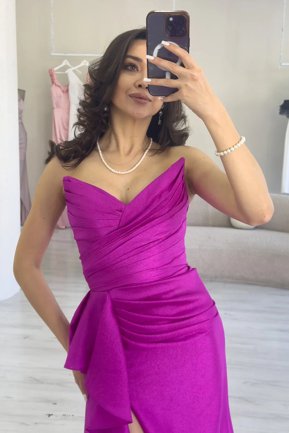 Kadın Fuşya Straplez  Drapeli Sırt Detay Volan Yırtmaçlı Abiye Elbise