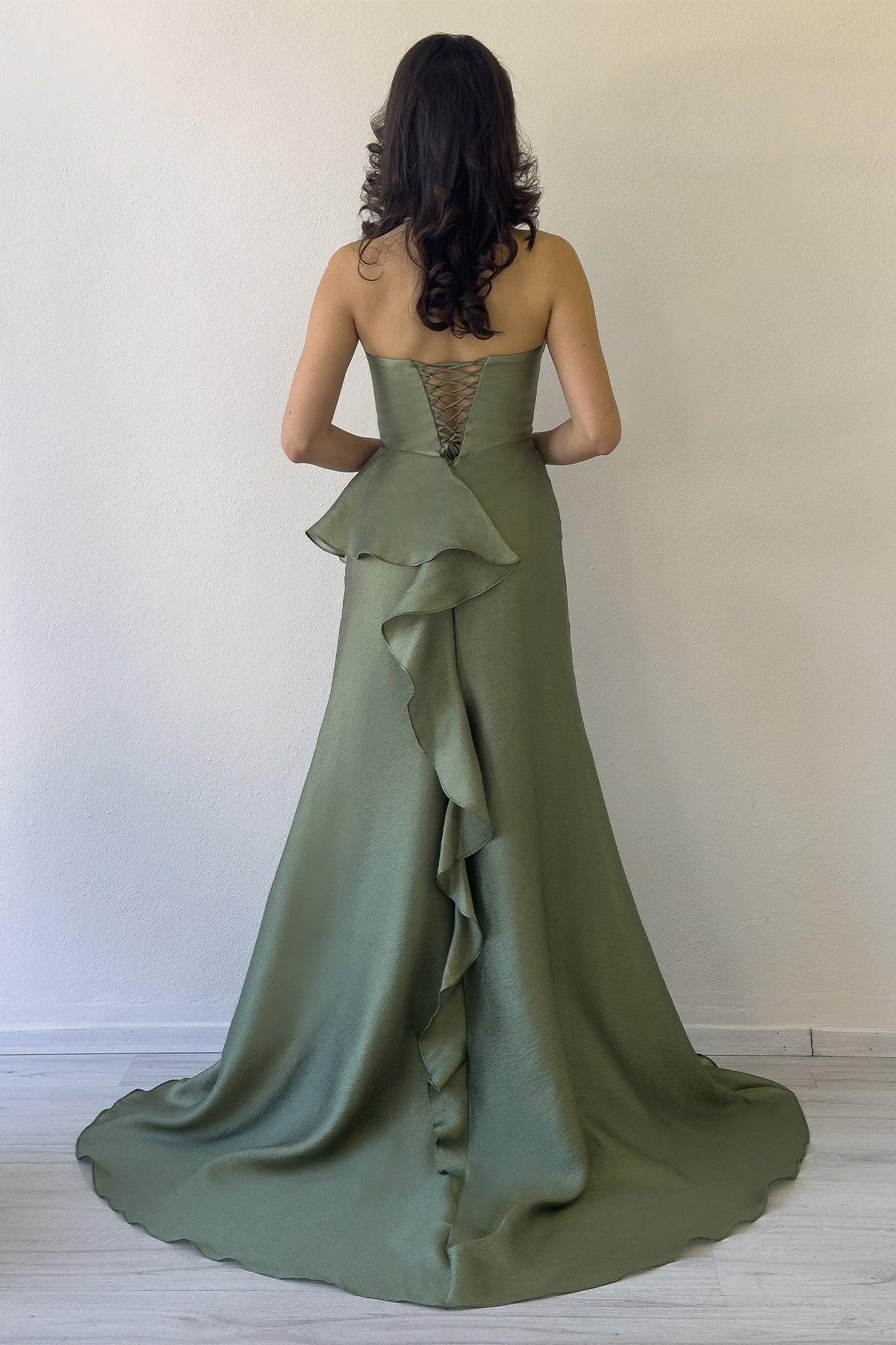 Kadın Haki Straplez  Drapeli Sırt Detay Volan Yırtmaçlı Abiye Elbise