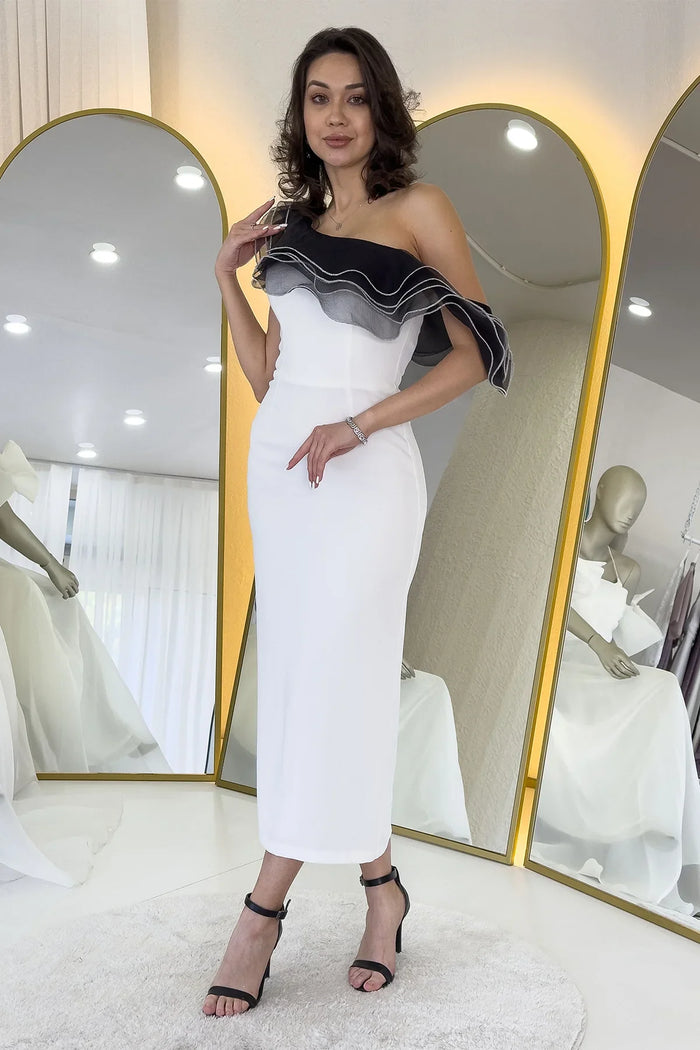 Beyaz Tek Omuz Fırfır Şerit Detaylı Midi Boy Kalem Elbise 