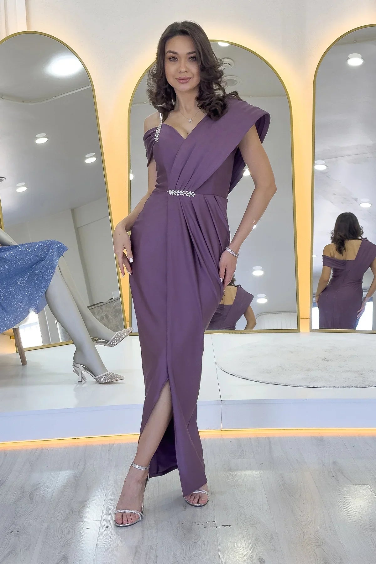 Kadın Lila Tek Omuz Taş Detaylı Drapeli Midi Boy Abiye Elbise 