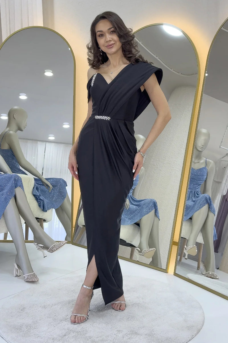 Kadın Siyah Tek Omuz Taş Detaylı Drapeli Midi Boy Abiye Elbise 