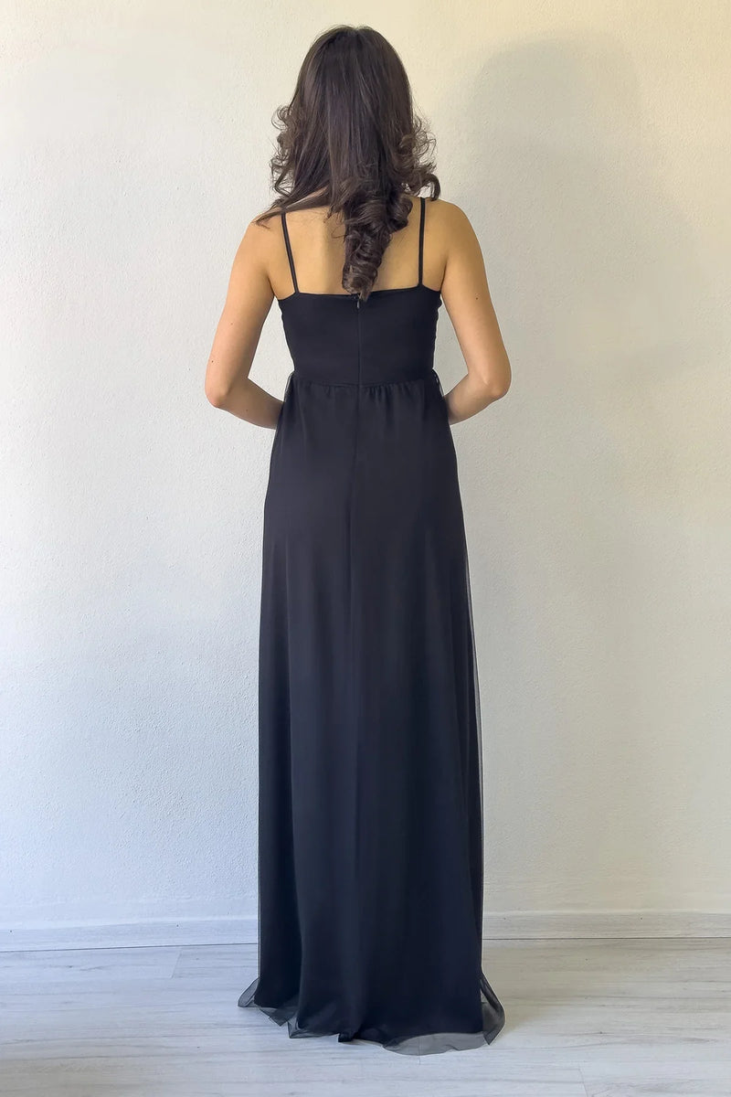 Kadın Siyah Askılı  Volanlı Yırtmaç Detaylı Uzun Şifon Abiye Elbise 