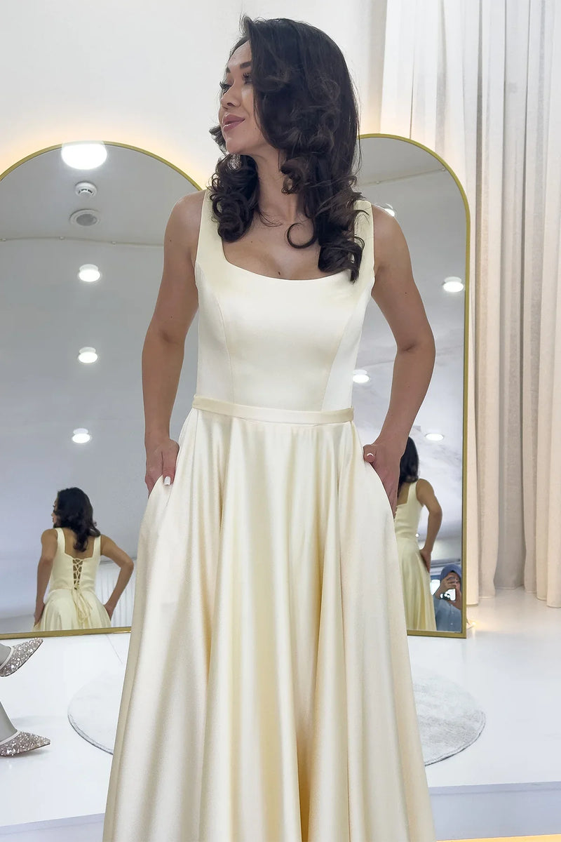 Açık Sarı Kare Yaka Sırt Bağlamalı Askılı Saten Abiye Elbise