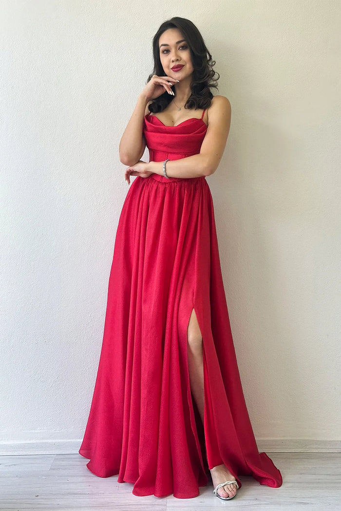 Kırmızı Sırt Dekolteli Korse Detay Yırtmaçlı Abiye Elbise 